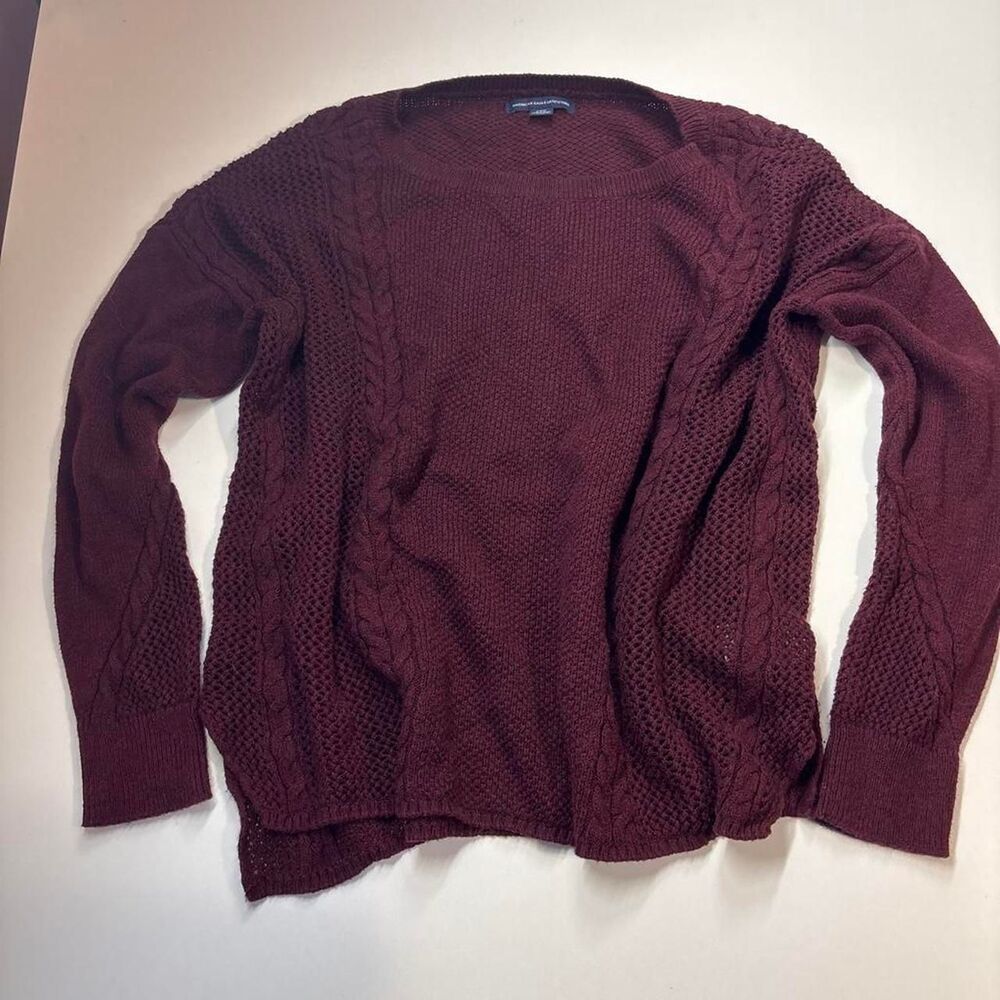 American Eagle Women's Burgundy Sweater M